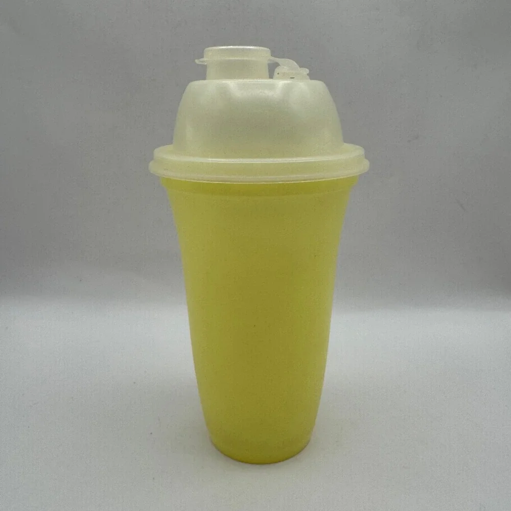 Tupperware Food Storage Set 3pc Yellow Sheer Rectangular Round‎ Shaker Vintage